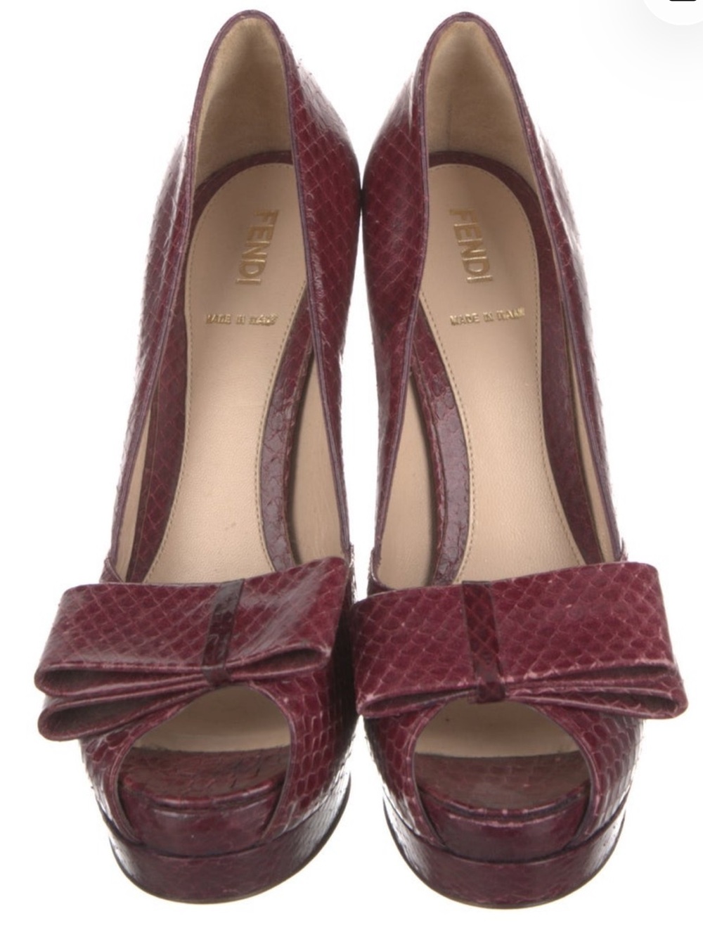 Fendi Burgundy Textured Peep-Toe Bow Heels